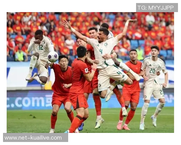 卡塔尔与中国足球对决的精彩瞬间与球场氛围全景回顾