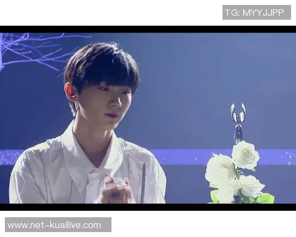 李泓澎的成长之路与艺术追求：从少年到成年的蜕变与探索